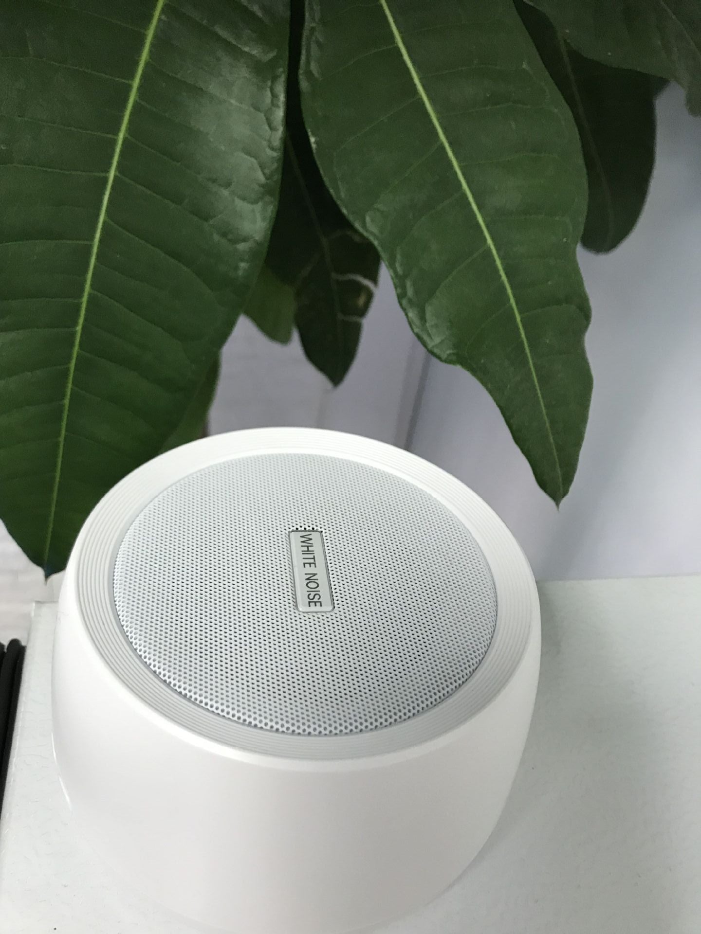 White Noise Machine – Peaceful Nights for Baby and You