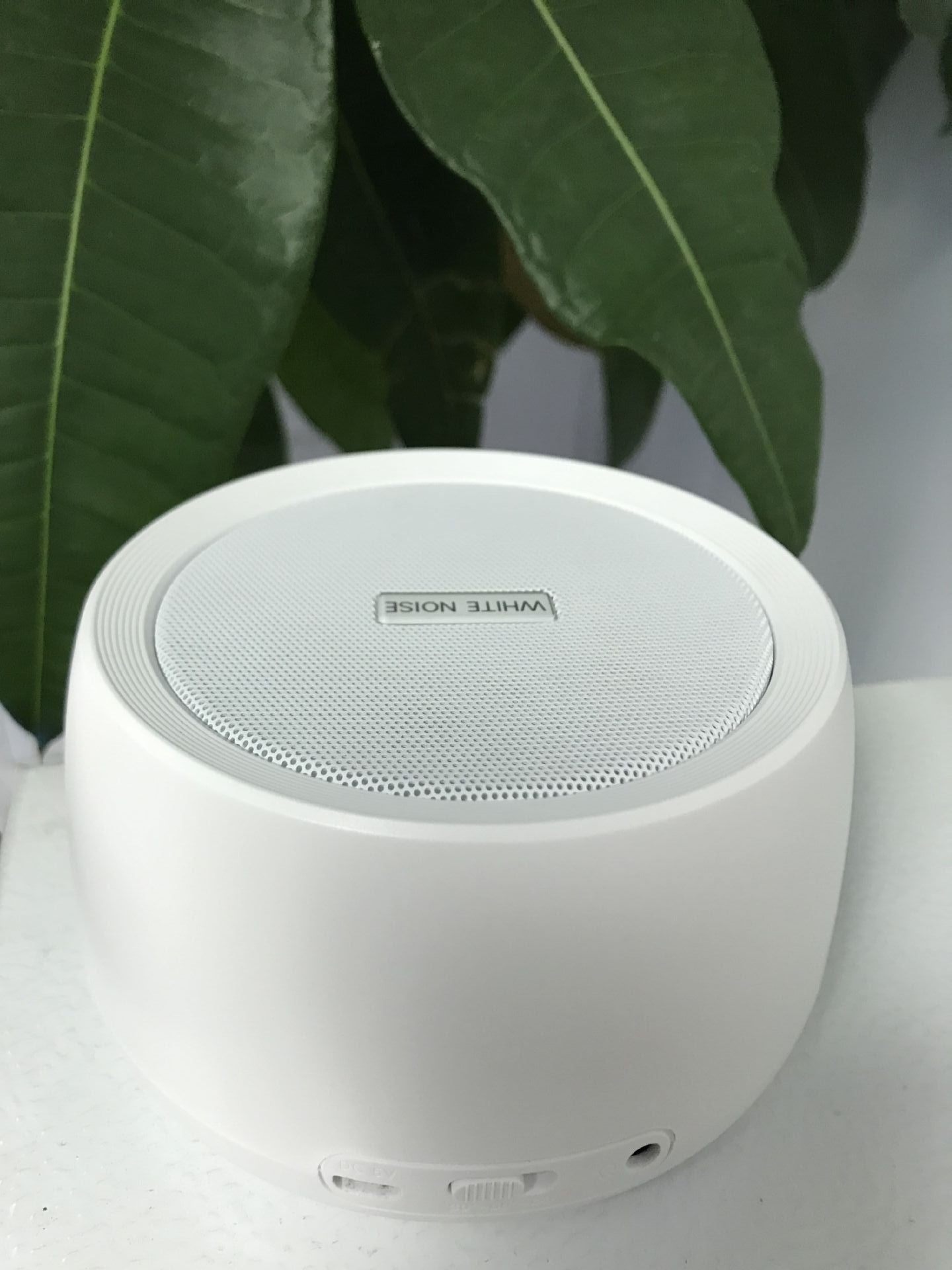 White Noise Machine – Peaceful Nights for Baby and You